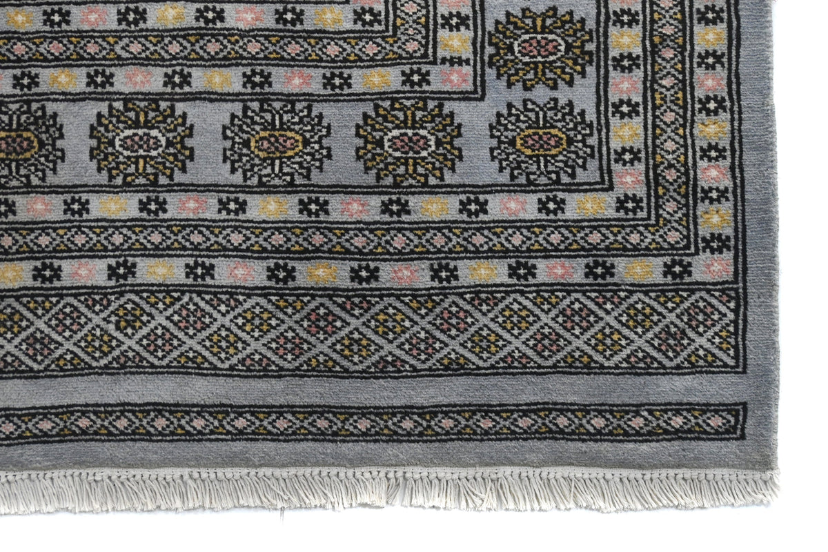 Bokhara Rug - 325 cm x 204 cm