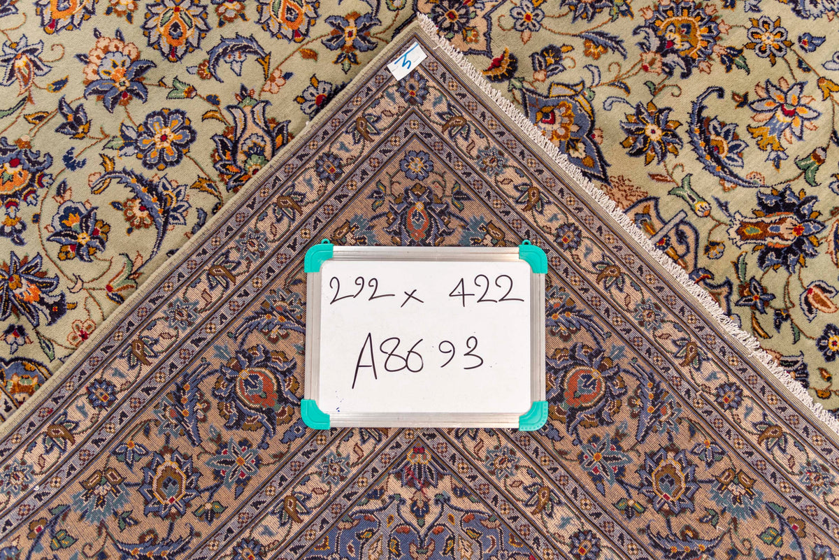Kashan Rug - 422 cm x 292 cm