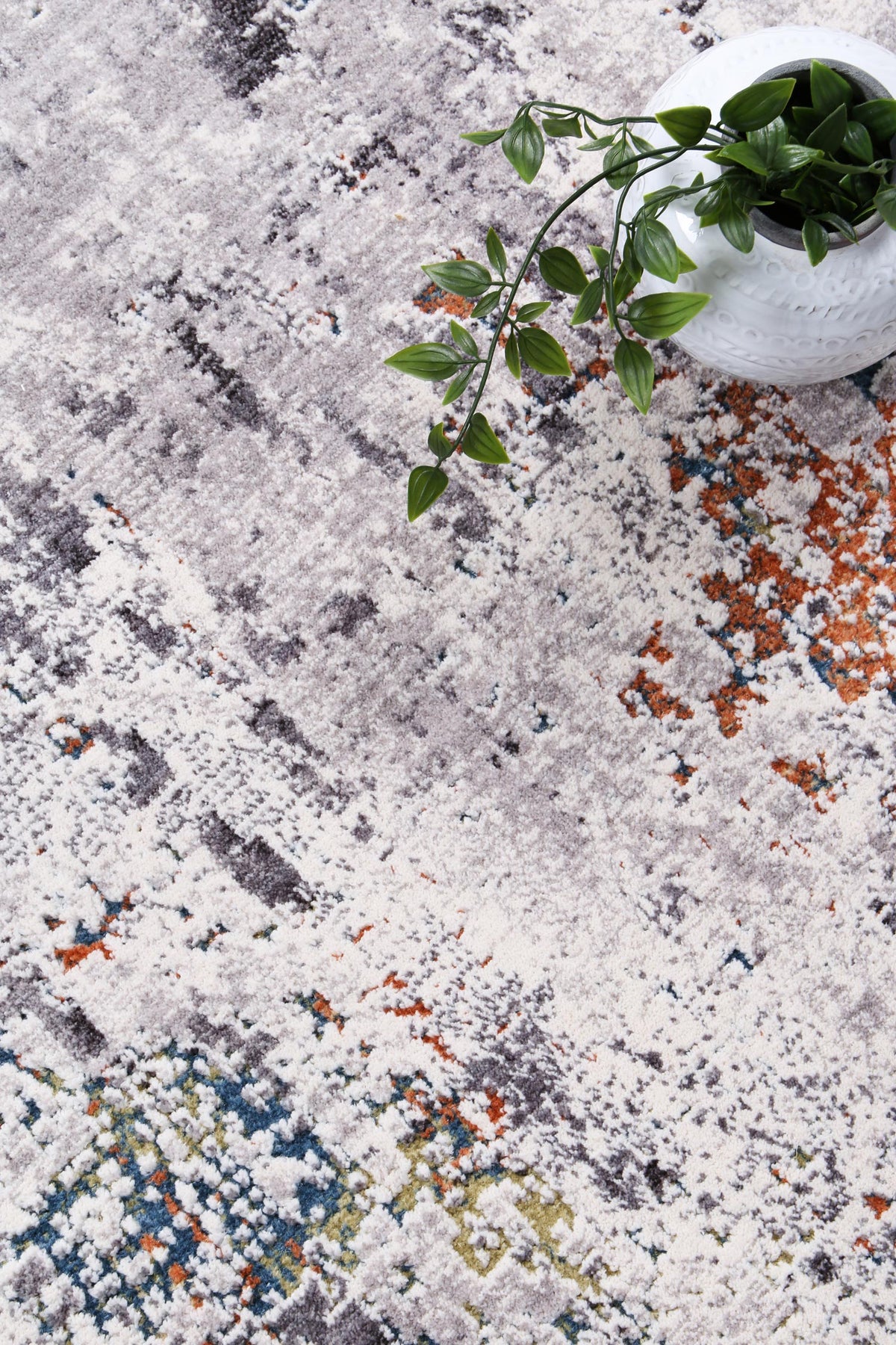 Abstract Modern Almeras Designer Rug