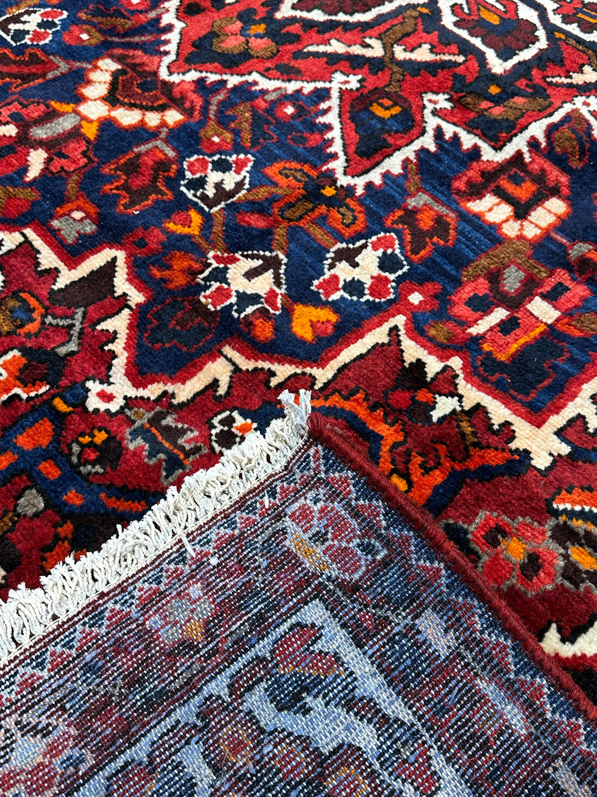 Bakhtiari Rug - 390 cm x 335 cm
