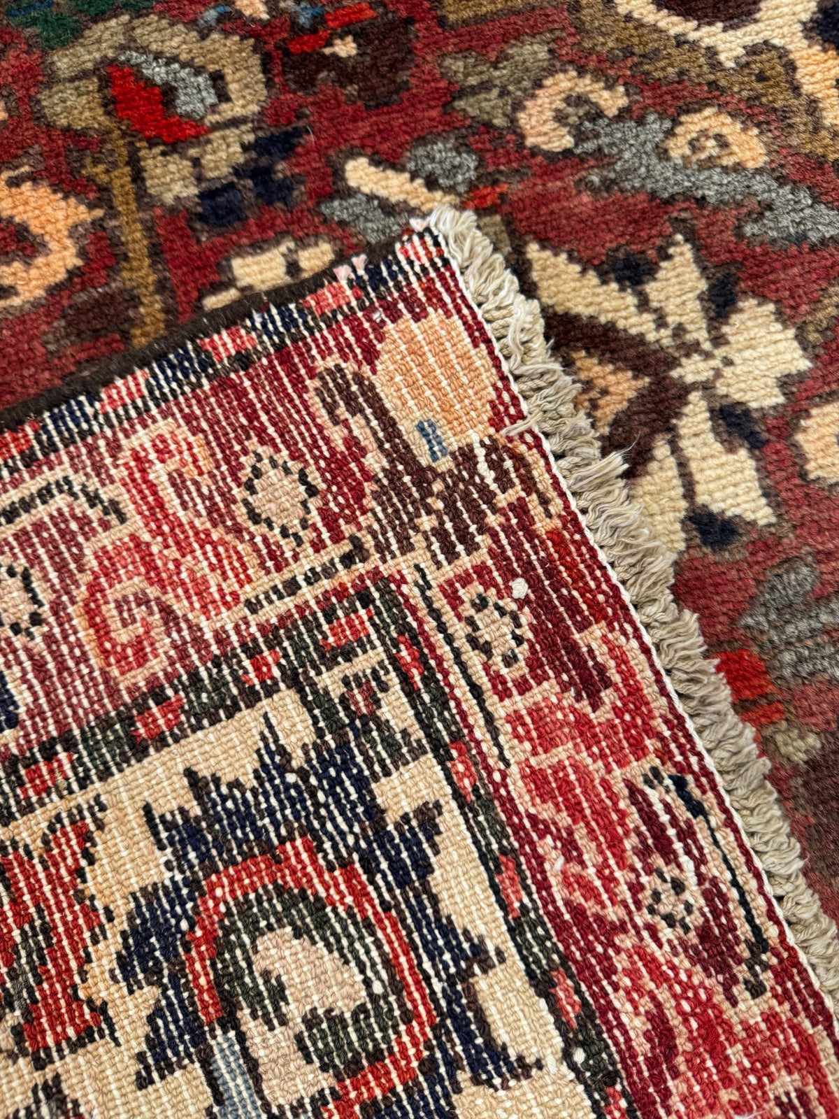 Vintage Bakhtiari Rug - 208 cm x 155 cm