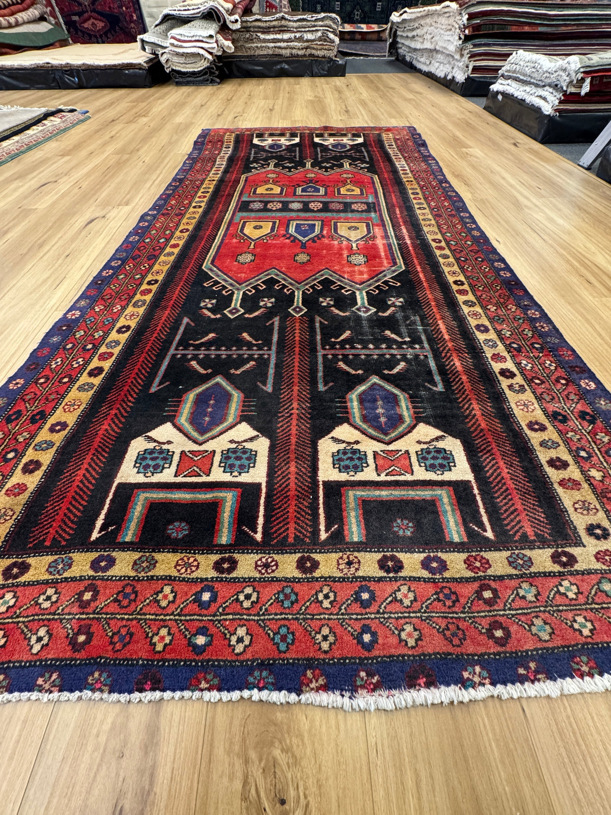 Vintage Luri Rug - 284 cm x 140 cm