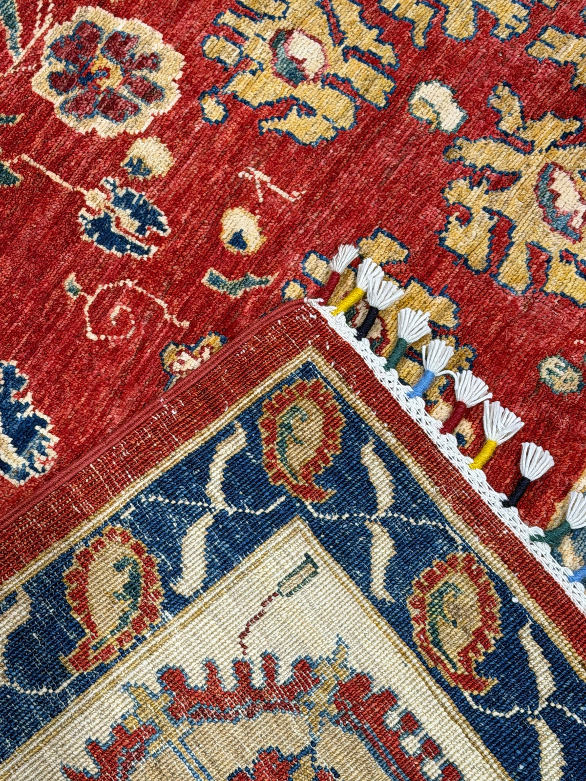 Khurjeen Rug - 275 cm x 185 cm