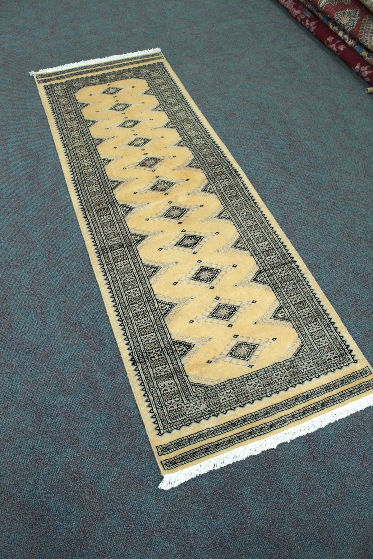 Jaldar Rug - 233 cm x 81 cm