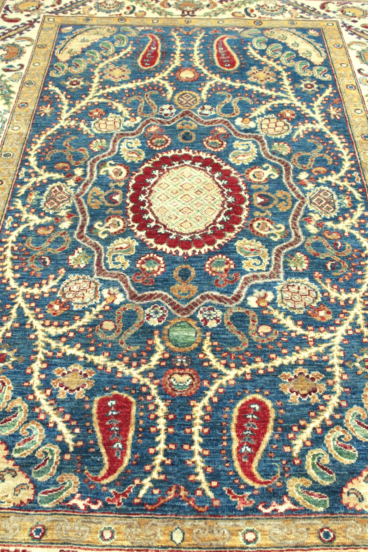 Khurjeen Rug - 207 cm x 151 cm
