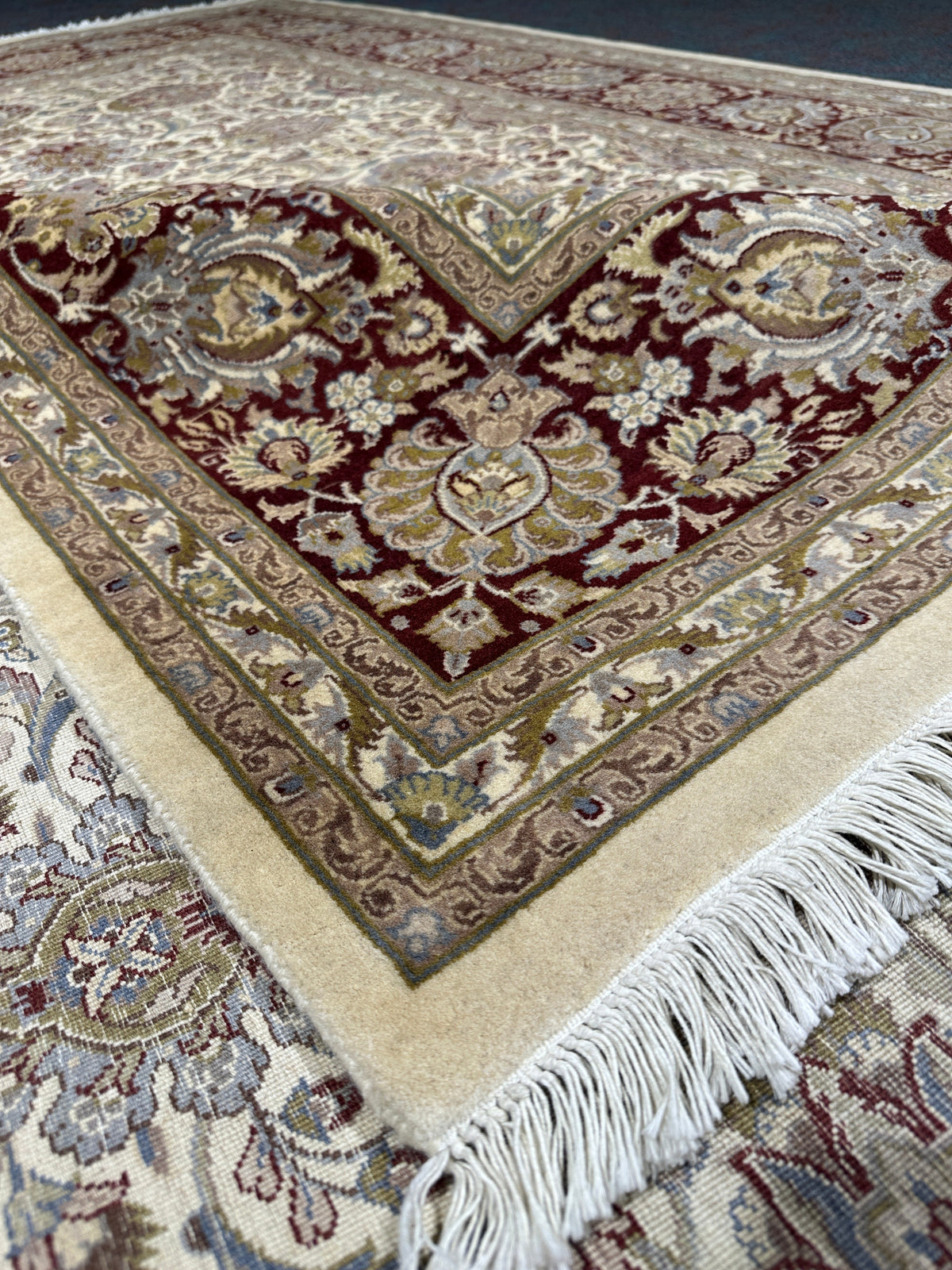 Kashmiri Rug - 310 cm x 249 cm