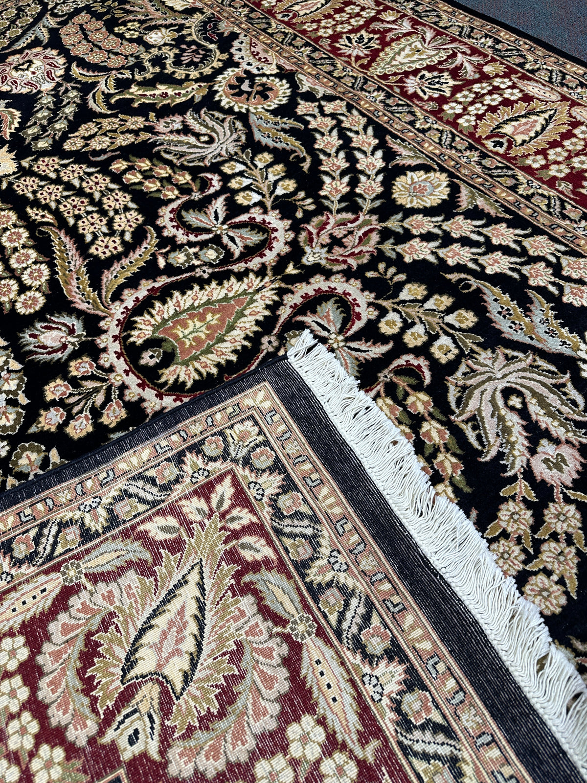 Kashmiri Rug - 302 cm x 240 cm