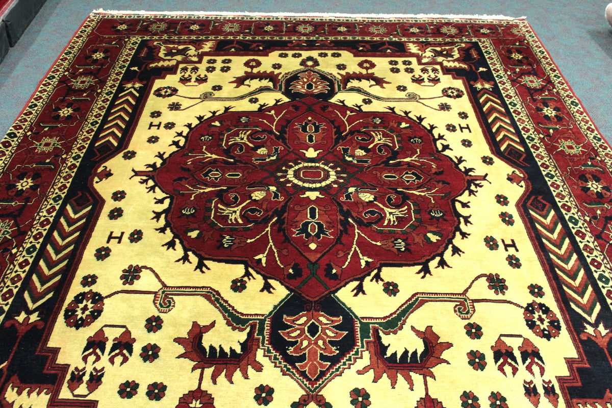 Heriz Rug - 343 cm x 257 cm