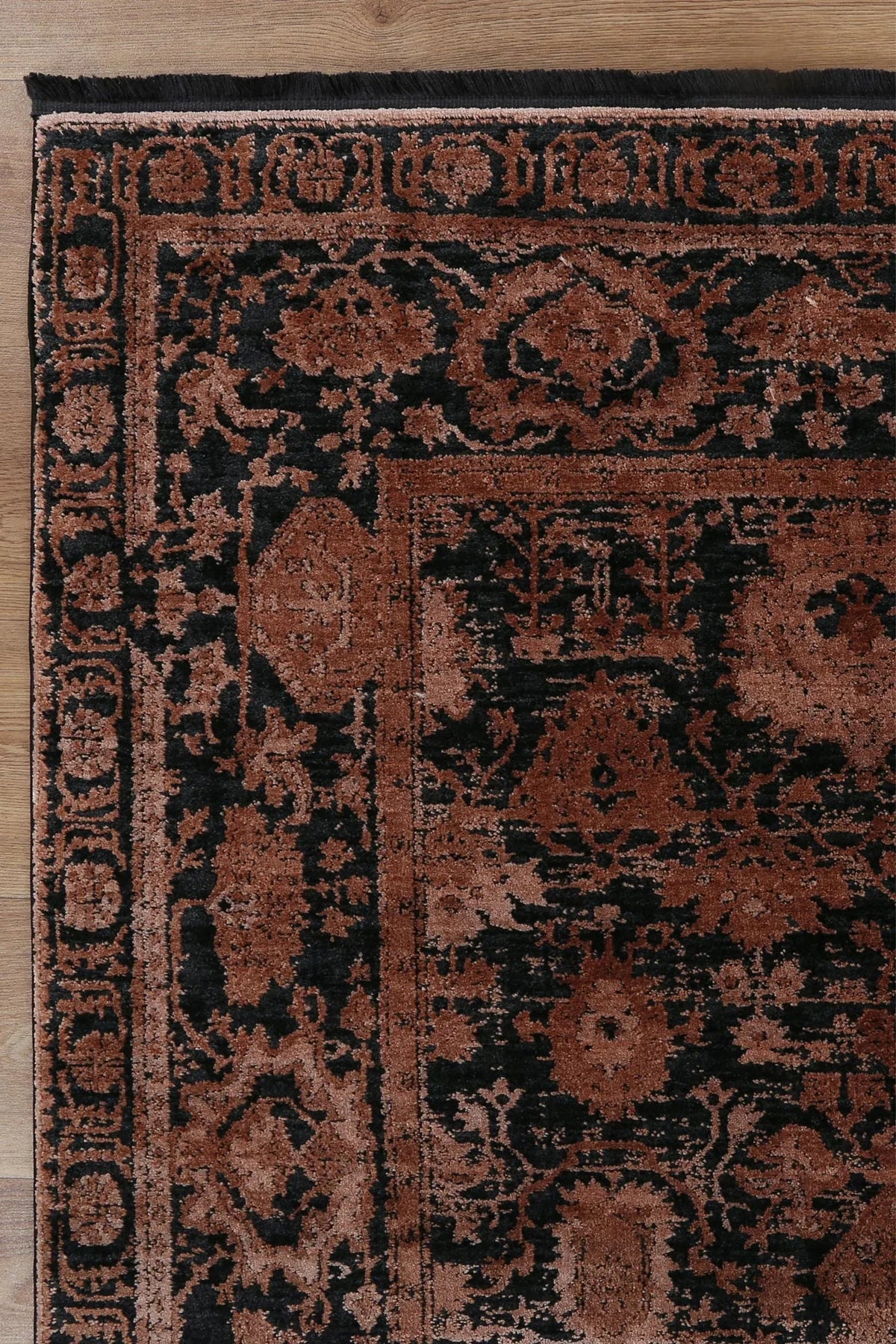 Brooklyn 300 Copper Ornate Rug