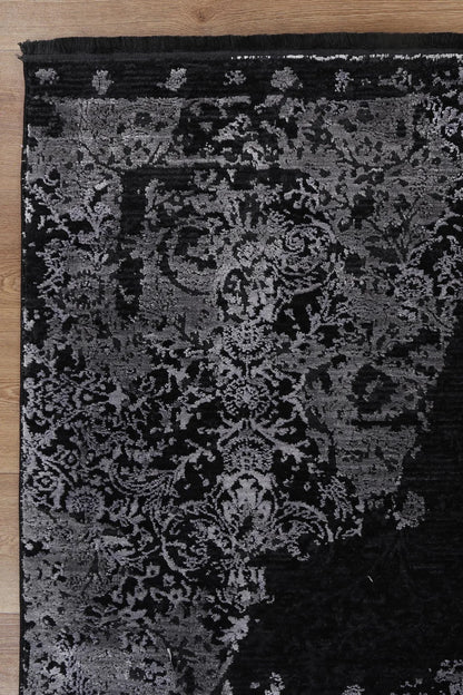Brooklyn 400 Silver Medallion Rug