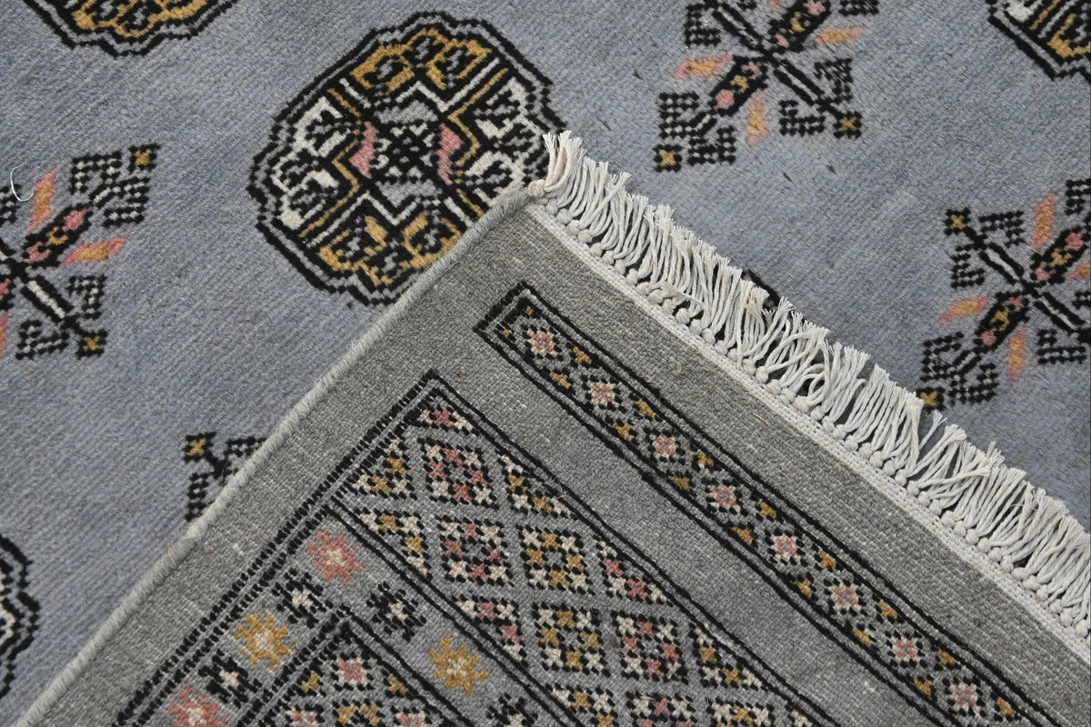 Bokhara Rug - 325 cm x 204 cm