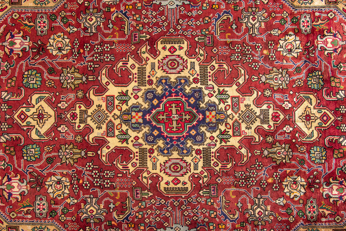 Tabriz Rug - 305 cm x 200 cm