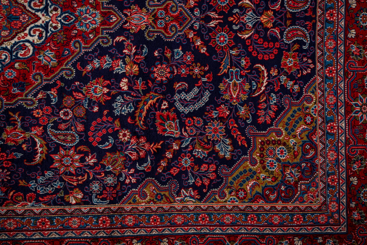 Hamadan Rug - 318 cm x 220 cm