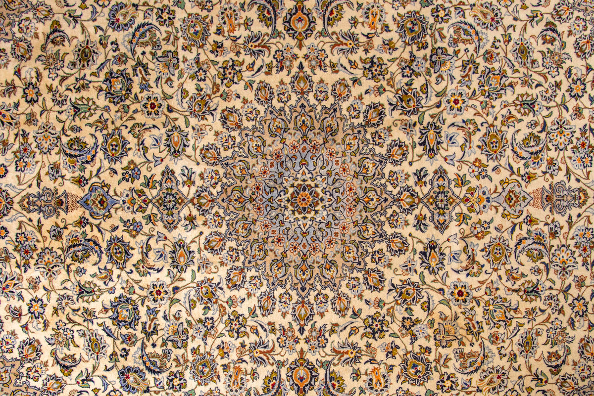 Kashan Rug - 395 cm x 295 cm