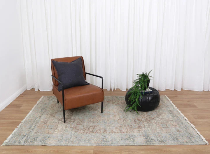 Agraba 5 Distressed Geometric Wool Blend Rug