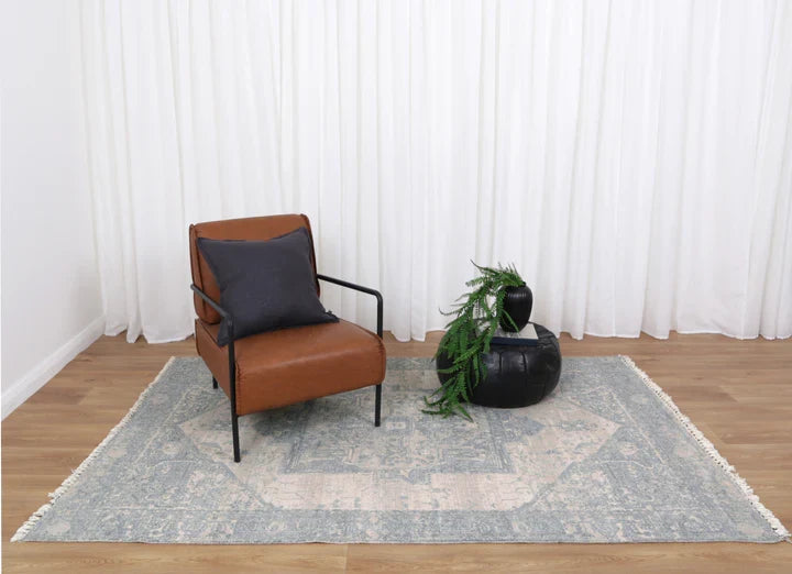 Agraba 10 White & Blue Wool Blend Rug