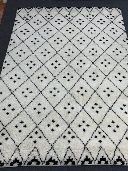 Moroccan Rug  - 278 cm x 188 cm
