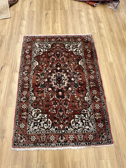 Vintage Bakhtiari Rug - 203 cm x 150 cm