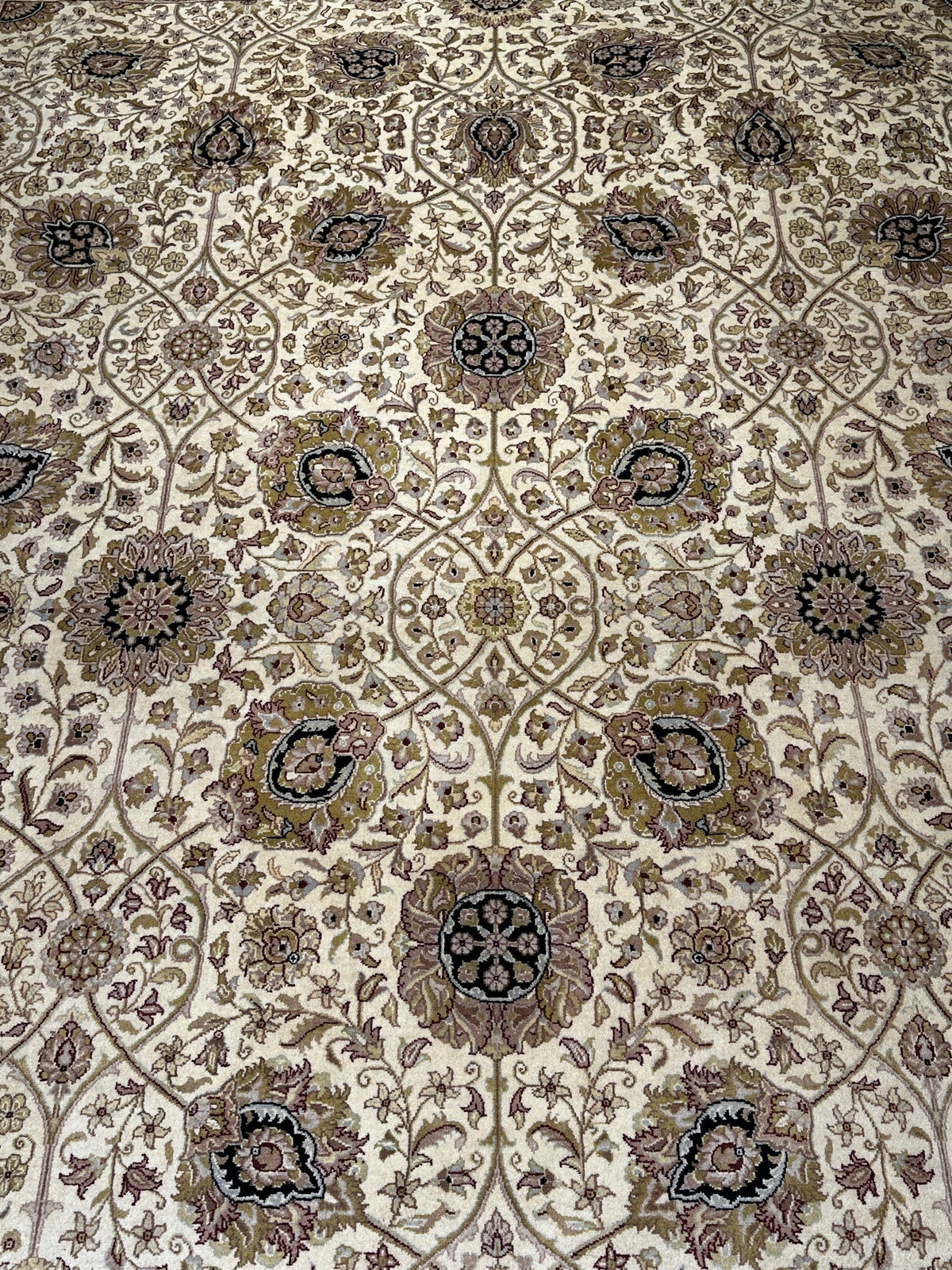 Ziegler Rug  - 370 cm x 270 cm
