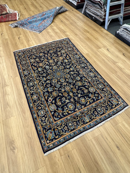 Kashan Rug - 220 cm x 138 cm