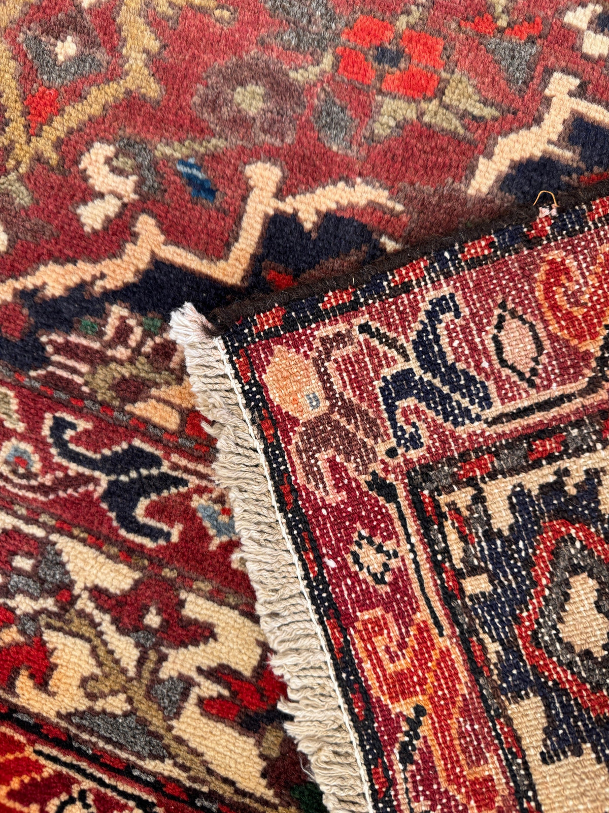 Vintage Bakhtiari Rug - 208 cm x 155 cm