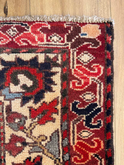 Vintage Bakhtiari Rug - 208 cm x 155 cm