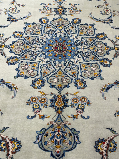 Nain Rug - 405 cm x 300 cm