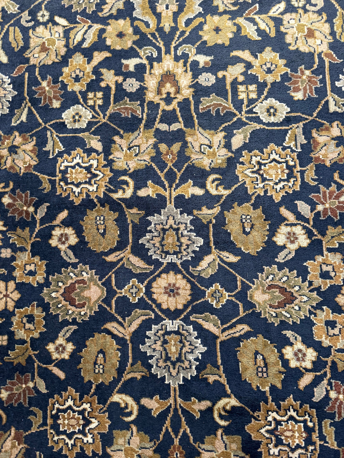 Ziegler Rug - 270 cm x 185 cm
