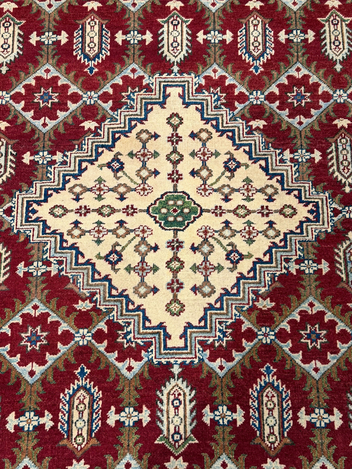 Kazak Rug  - 257 cm x 185 cm