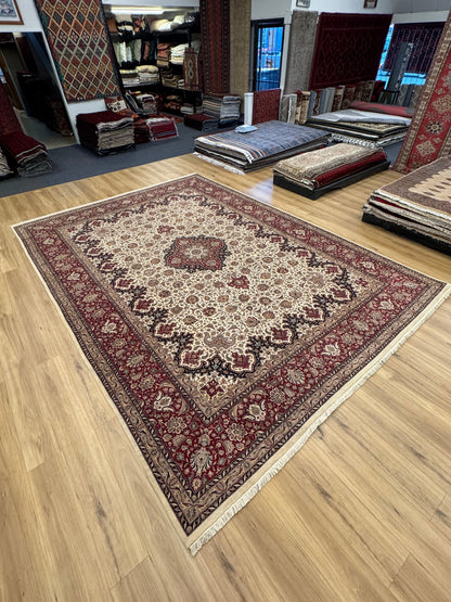 Isfahan Rug - 431 cm x 306 cm
