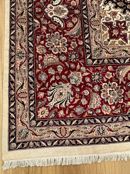 Isfahan Rug - 431 cm x 306 cm
