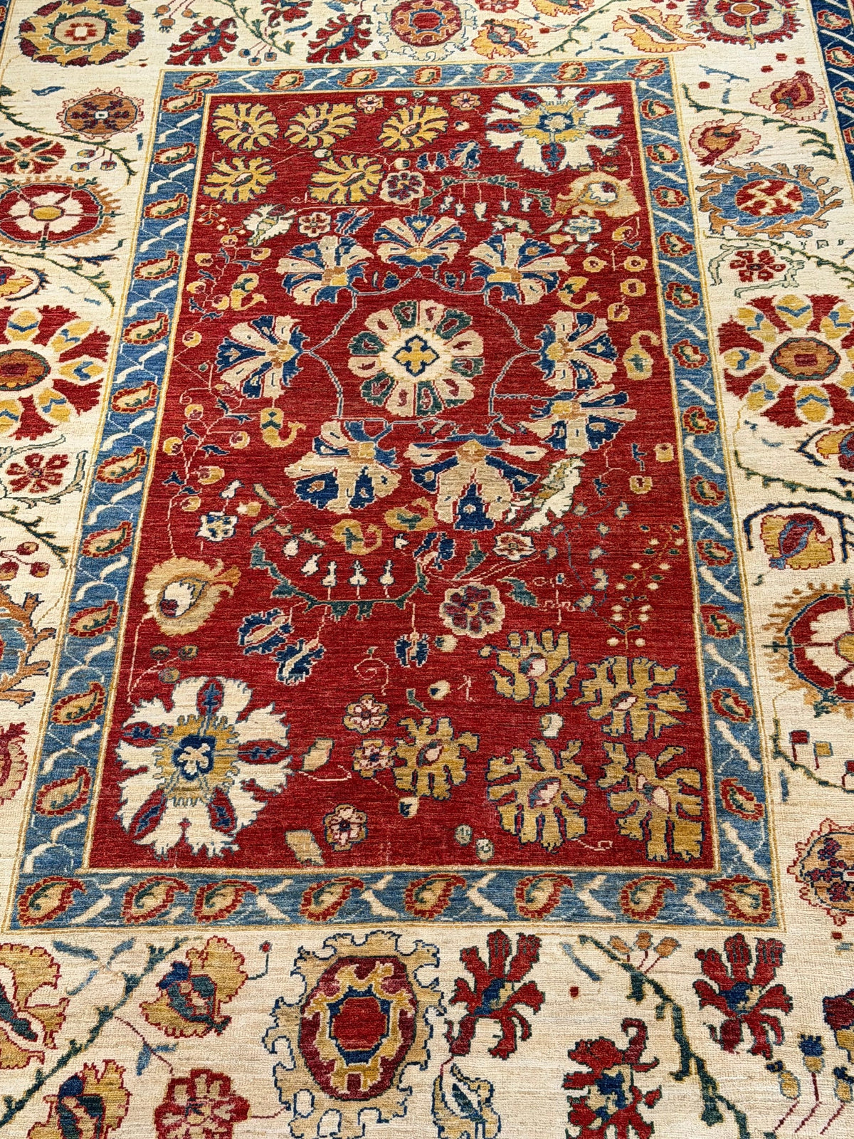 Khurjeen Rug  - 275 cm x 185 cm