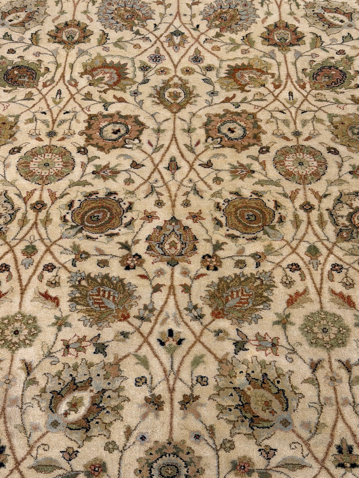 Ziegler Rug  - 276 cm x 186 cm