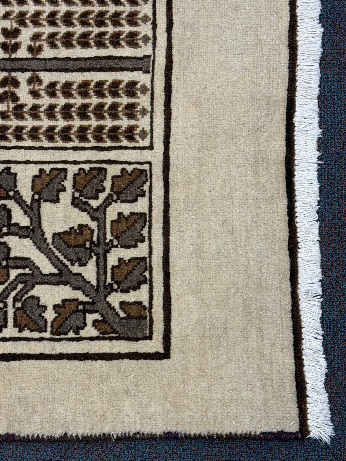 Bakhtiari Rug  - 290 cm x 175 cm
