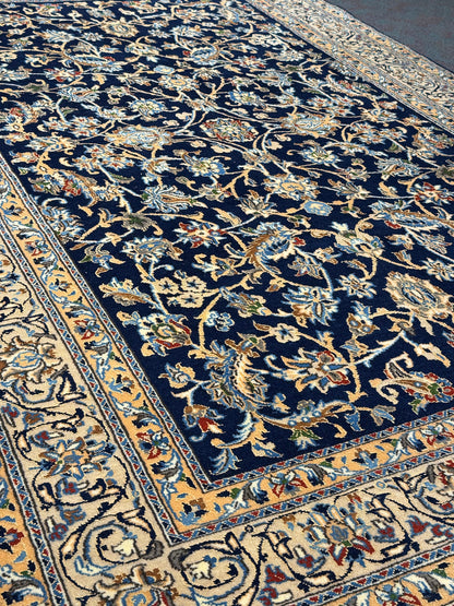 Nain Rug - 298 cm x 196 cm