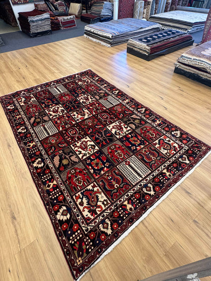 Bakhtiari Rug - 315 cm x 205 cm