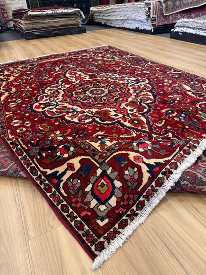 Bakhtiari Rug - 310 cm x 220 cm