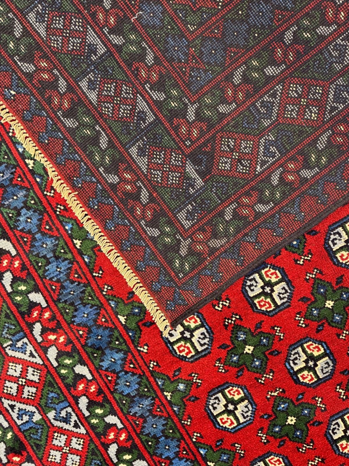 Turkoman Rug - 291 cm x 200 cm