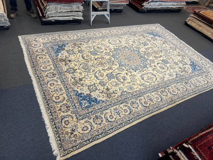Nain Rug - 375 cm x 255 cm