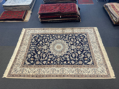Nain Rug - 340 cm x 245 cm