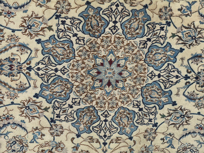 Nain Rug - 365 cm x 250 cm