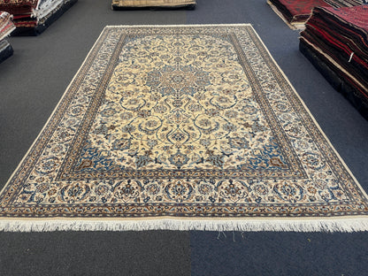 Nain Rug - 365 cm x 250 cm