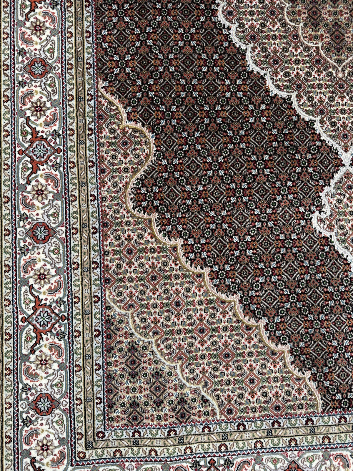 Mahi Tabriz Rug - 300 cm x 205 cm