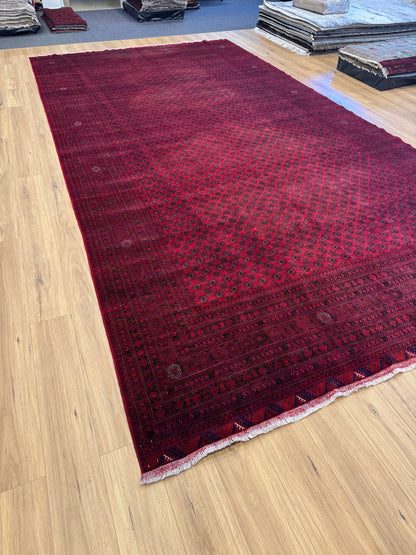 Roshnai Rug - 566 cm x 285 cm