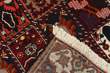 Bakhtiari Rug - 305 cm x 165 cm