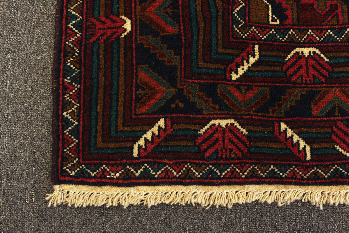 Fine Baluchi Rug - 189 cm x 117 cm