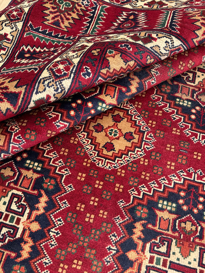 Karghai Rug - 298 cm x 191 cm