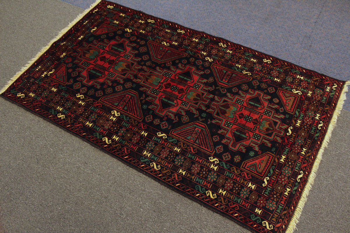 Fine Baluchi Rug - 192 cm x 115 cm