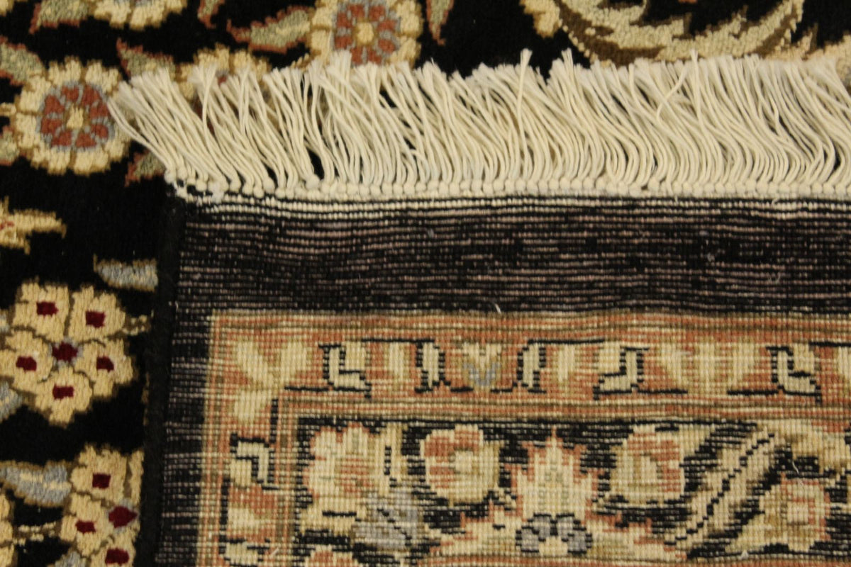 Gulistan Rug - 310 cm x 250 cm (approx)