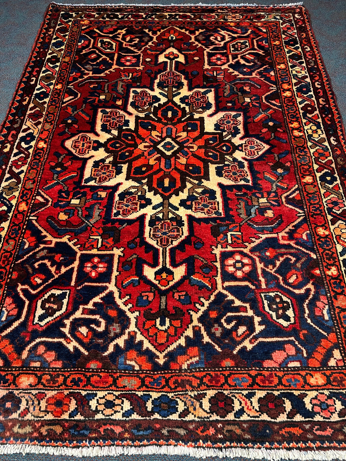 Bakhtiari Rug - 215 cm x 150 cm